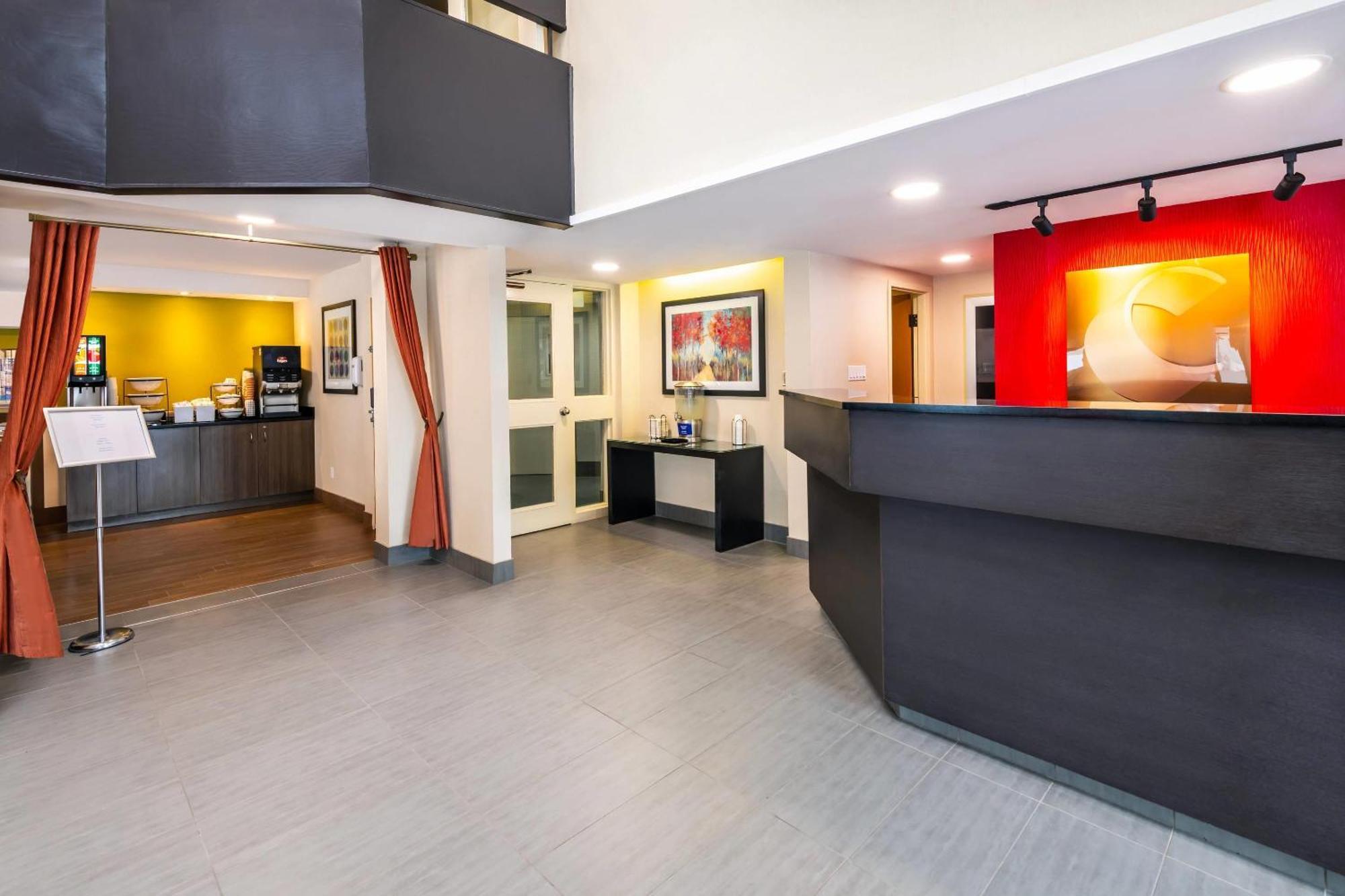 Comfort Inn Gatineau Exterior photo